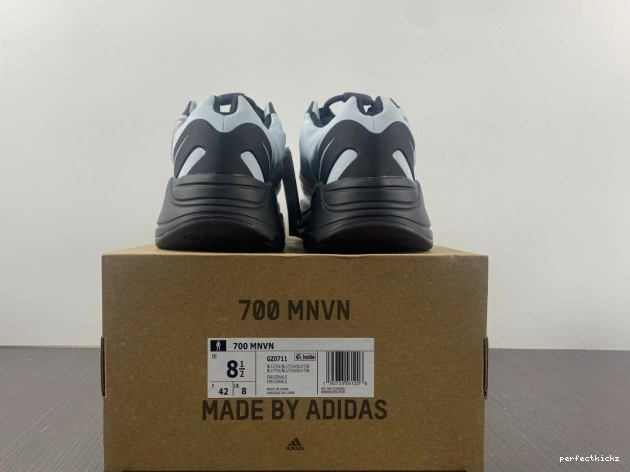 Boost GZ0711 Tint 700 Blue MNVN Adidas Yeezy 0804